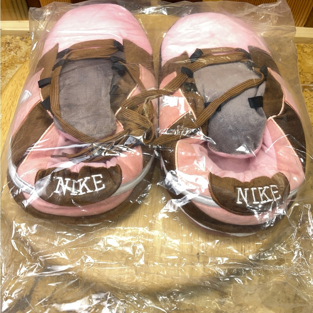 Comfy Foamy Slippers - Nike Dunks Valentine’s Day Look Sz 8-12 New